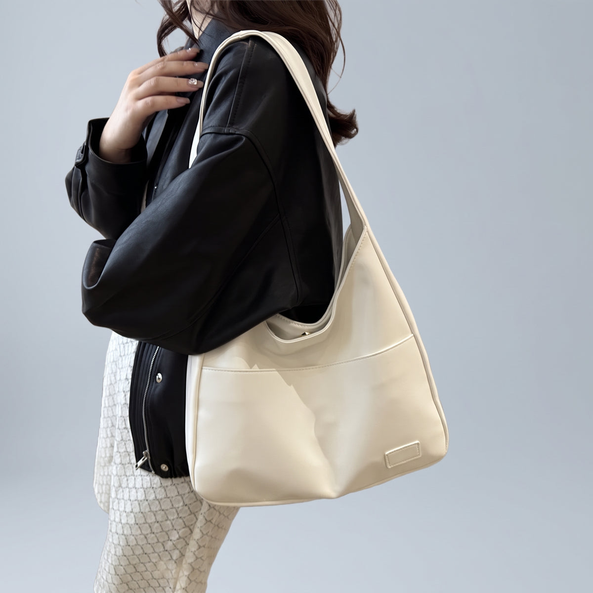 Sofia in Cream getragen