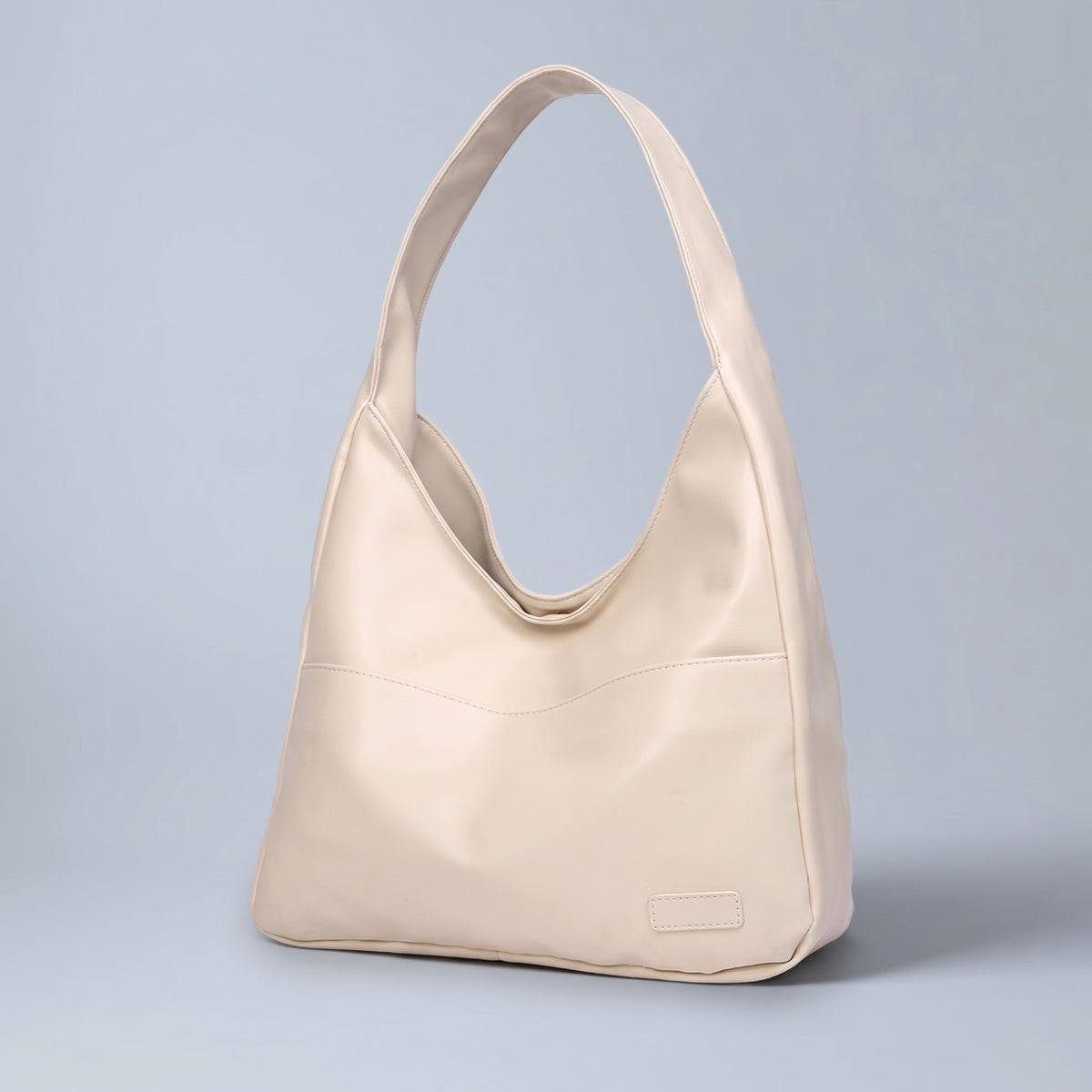 Sofia in Cream – freigestellt